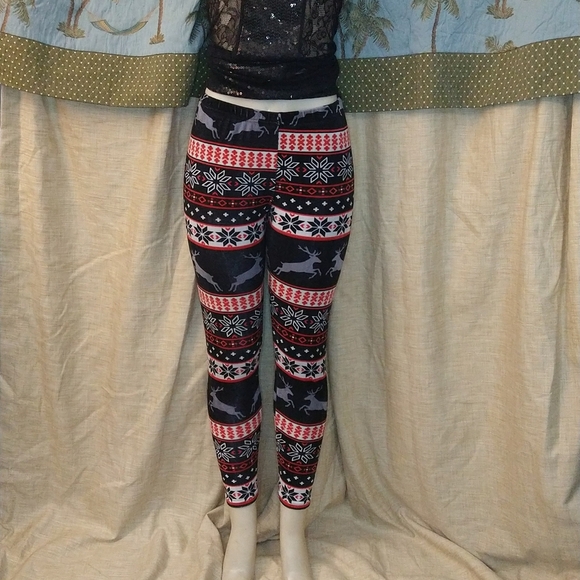 Serra Pants - **Soft Christmas print leggings**